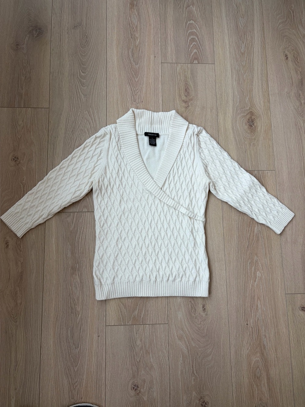 Arden B pure white cotton sweater size L